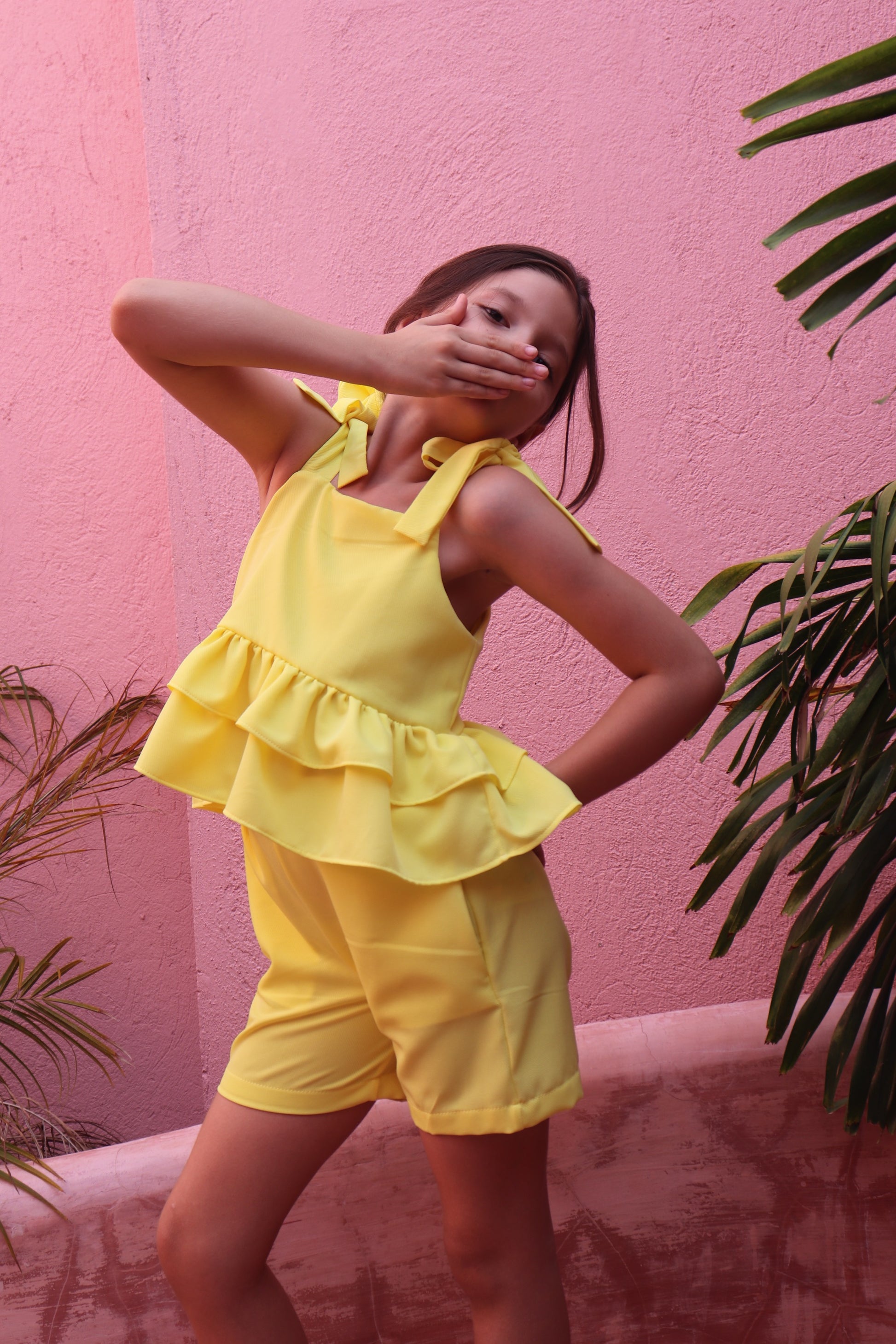 Set short y blusa color amarillo